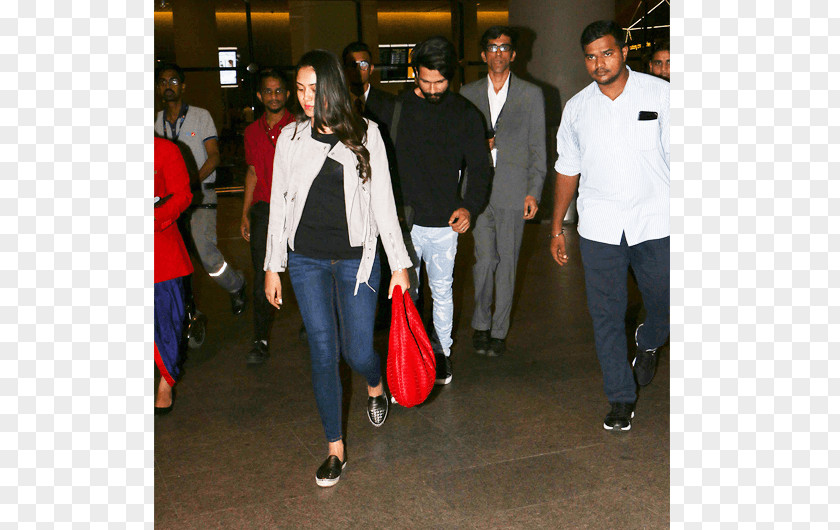 Chhatrapati Shivaji International Airport Fashion Couple Socialite Shoulder PNG