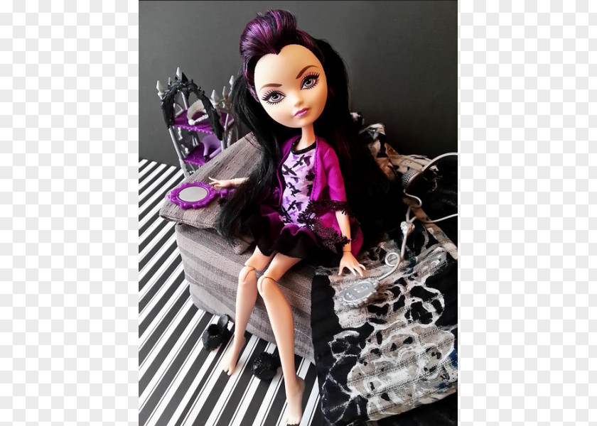Doll Ever After High Queen Party Barbie PNG