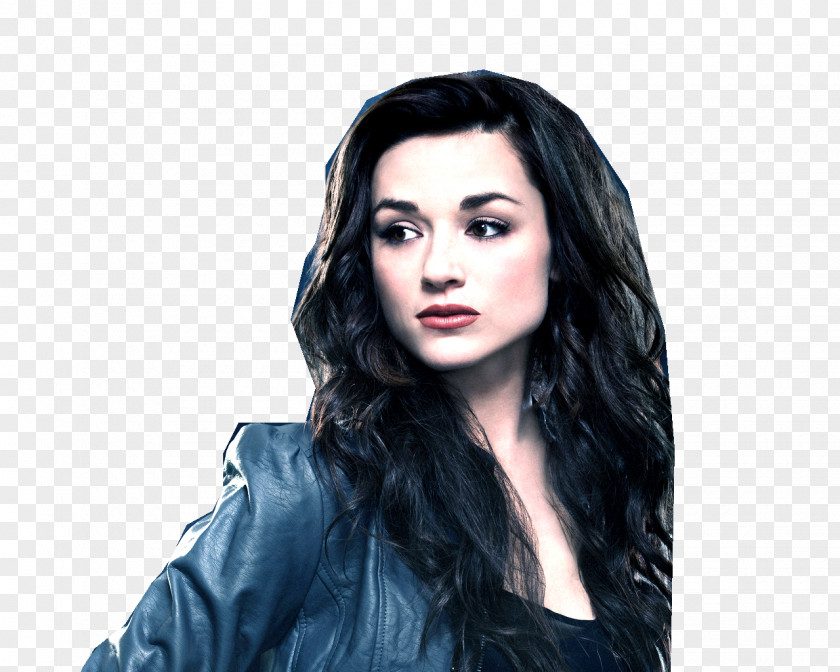 Teenager Crystal Reed Teen Wolf Actor Wallpaper PNG