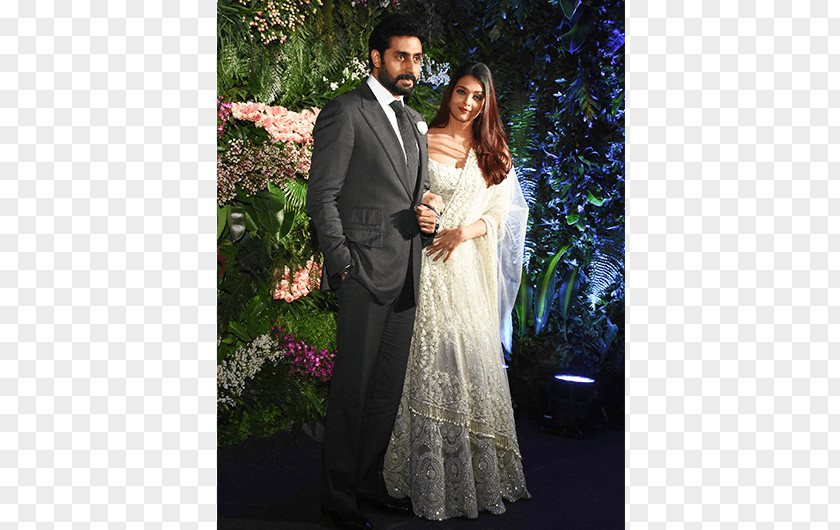 Abhishek Bachchan Actor Wedding Reception NDTV Family PNG