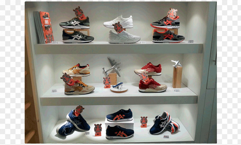 Studio Tiger Shoe Shop Shelf YurView California PNG