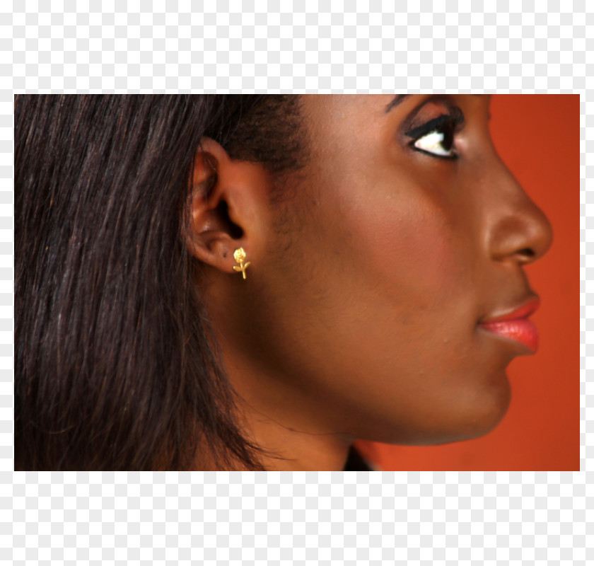 Emmy Earring Chin Close-up PNG