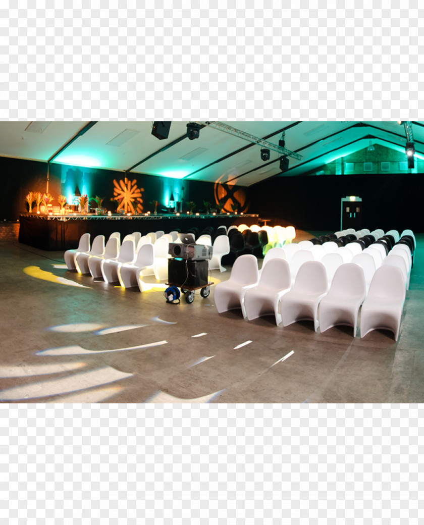 Banquet Green Hall Table-glass PNG