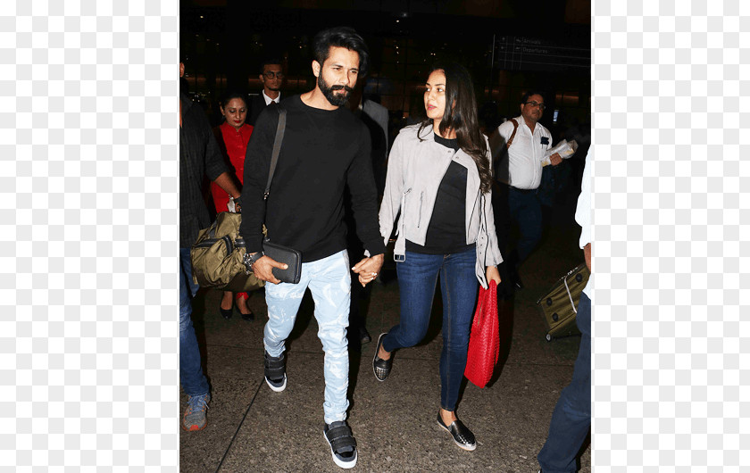 Mira Rajput Jeans Chhatrapati Shivaji International Airport T-shirt Fashion Denim PNG