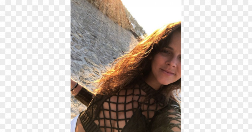 Cruet Monaco Female Daughter Décolletage Instagram PNG