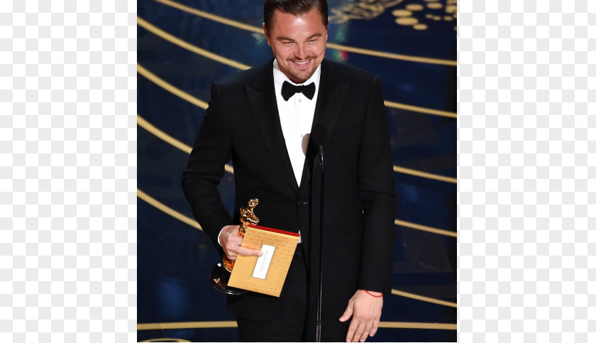 Leonardo Dicaprio 88th Academy Awards 1st Award For Best Actor Dolby Theatre PNG