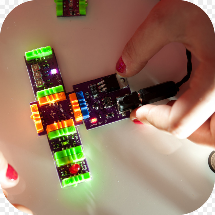 Child LittleBits Electronics Arduino Raspberry Pi PNG