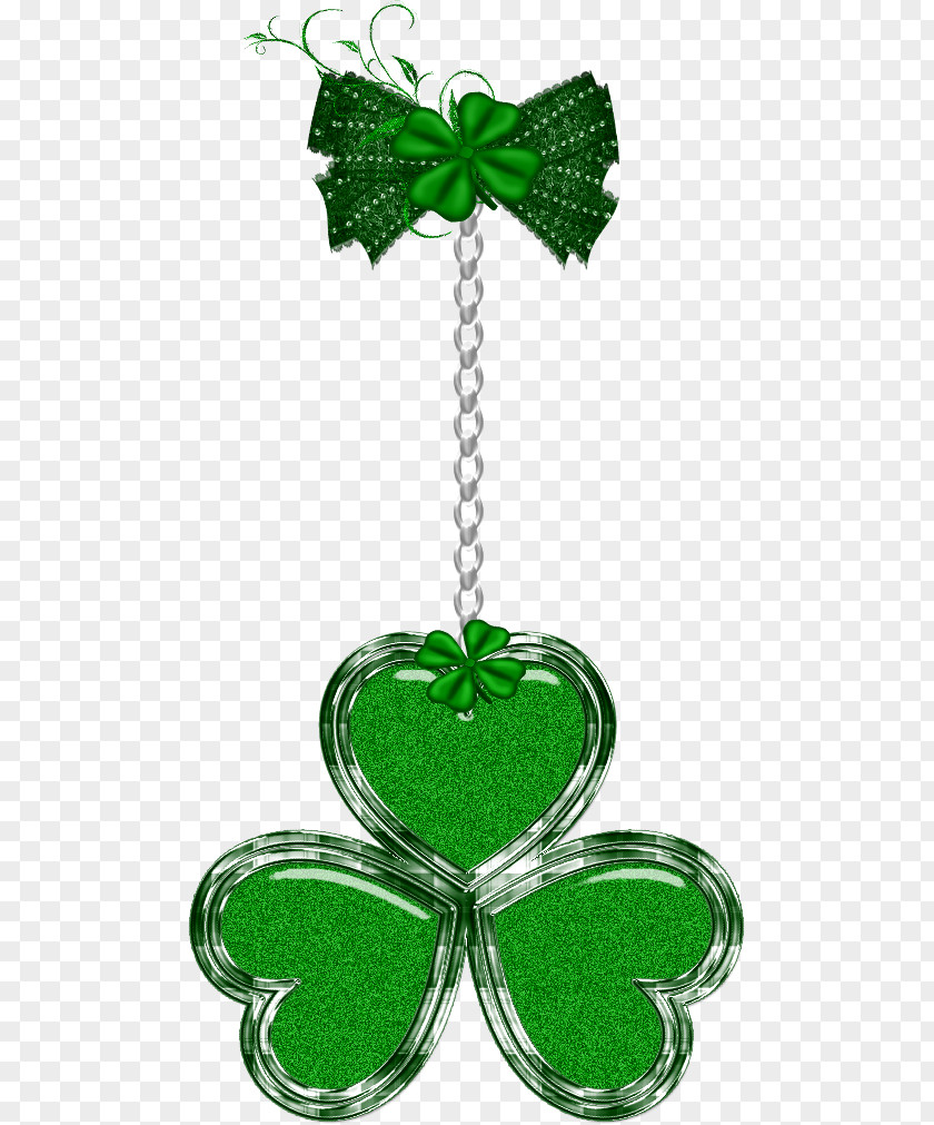 Clover Charm Cartoon PNG