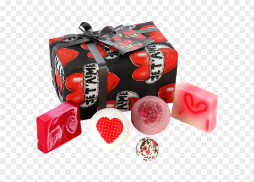 Horseshoe Wind Chimes Bomb Cosmetics Cherry Bathe-Well Gift Pack Bath Perfume PNG