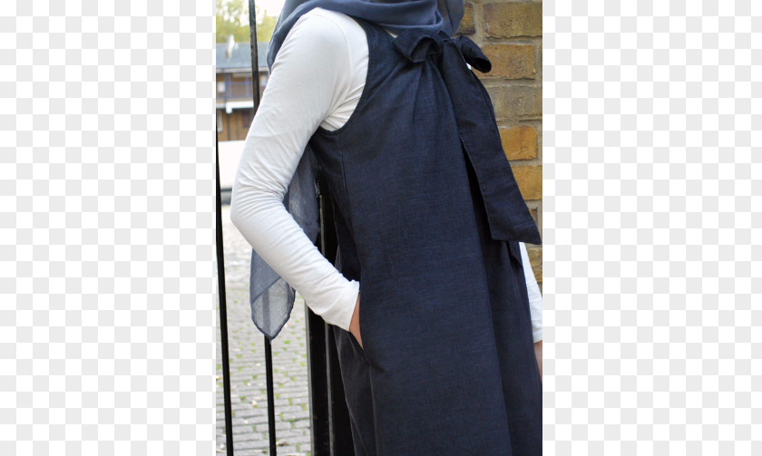 Salaam Outerwear Neck PNG