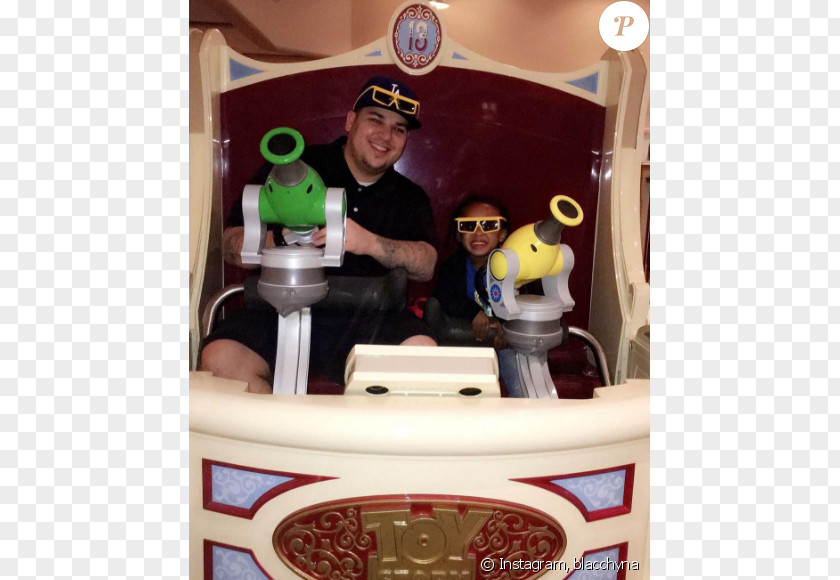 Disneyland Stepfather Family Divorce Settlement Snapchat PNG