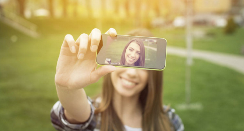 Selfie Social Media Mobile Phones Smartphone Addiction PNG