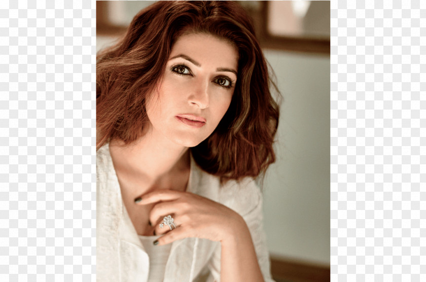 Actor Twinkle Khanna Mrs Funnybones Padman Film Producer PNG