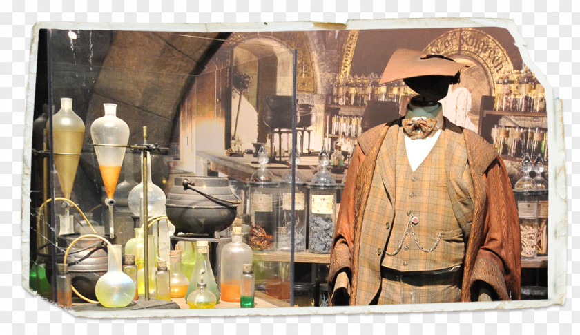 ArtScience Museum Liqueur Harry Potter: The Exhibition Glass Bottle Marina Bay Sands PNG